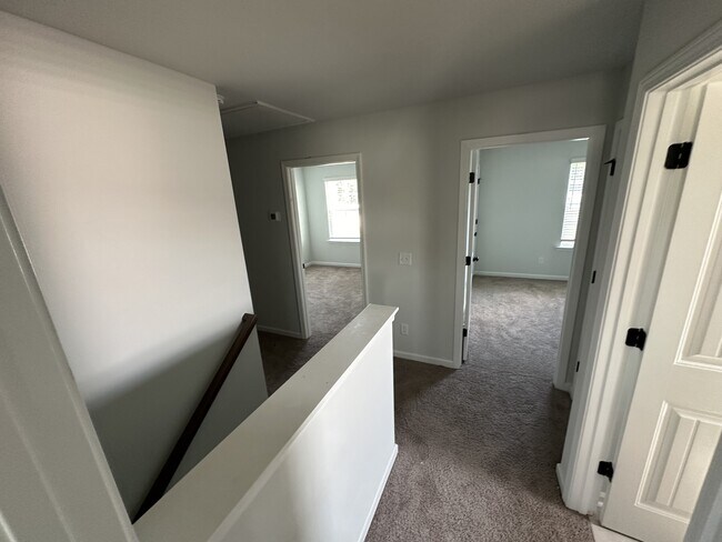 Building Photo - 74 Gracyn Ln