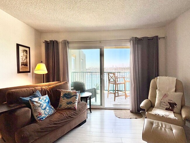 Building Photo - 1-Bedroom + 1 Bathroom Condo | Channel Islands Waterfront | Monthly Furnished Rental