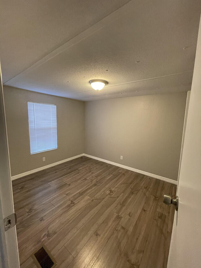 Building Photo - 5345 Rock Dove Trail