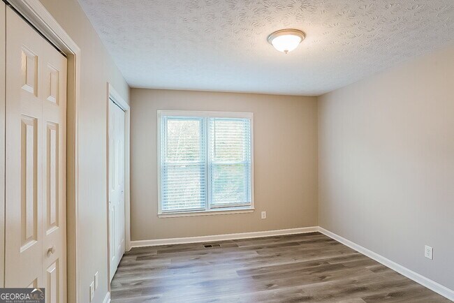 Building Photo - 3721 Winding Trail Ct