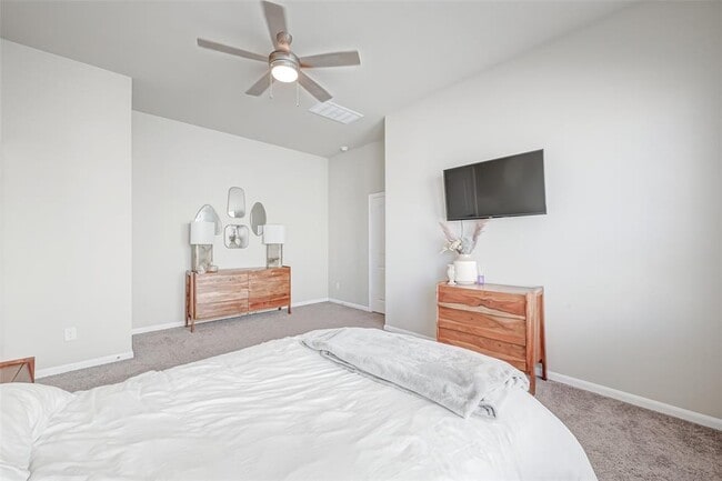 Building Photo - 2523 Terrace Point Dr