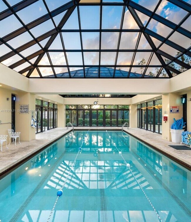 Building Photo - 2000 Towerside Terrace