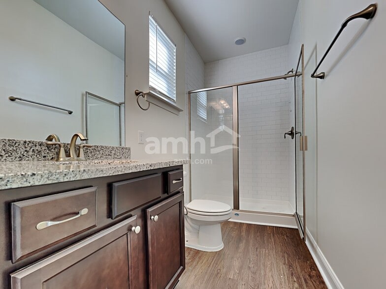 Building Photo - 118 Thatchet Dr