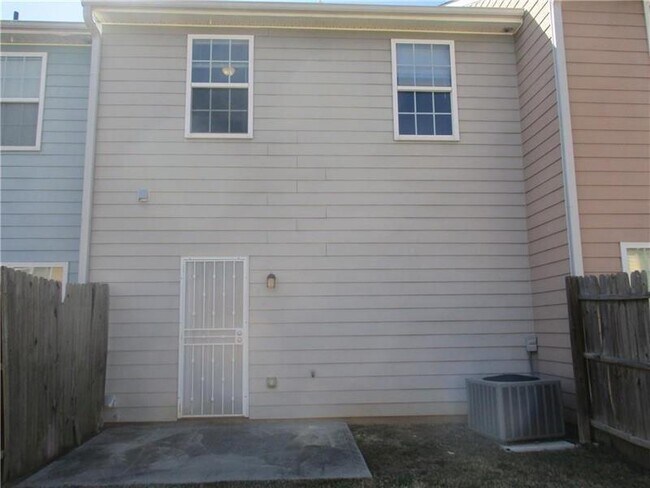Building Photo - 2736 Halligan Point