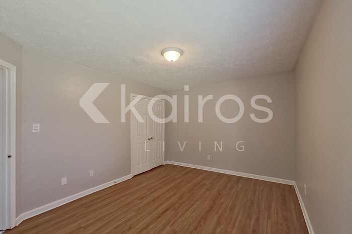 Building Photo - 5312 Blanchette St