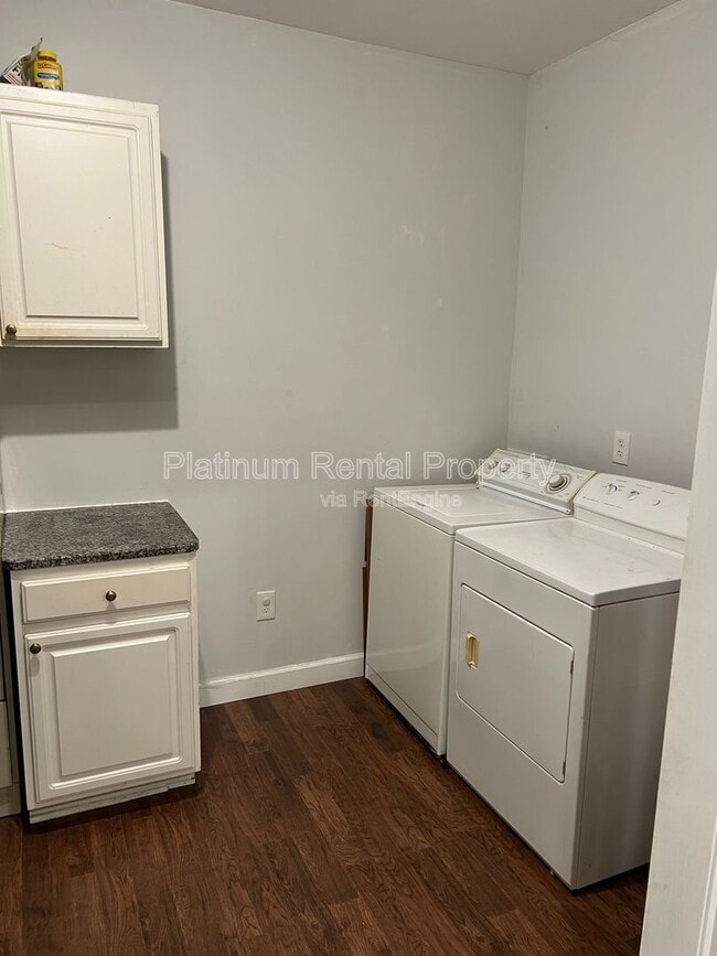 Building Photo - 4770 Leatherstone Way