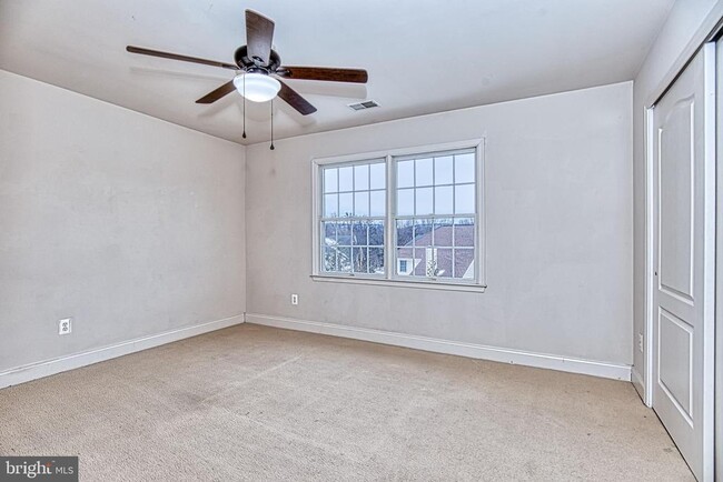Building Photo - 5004 Warwick Hills Ct