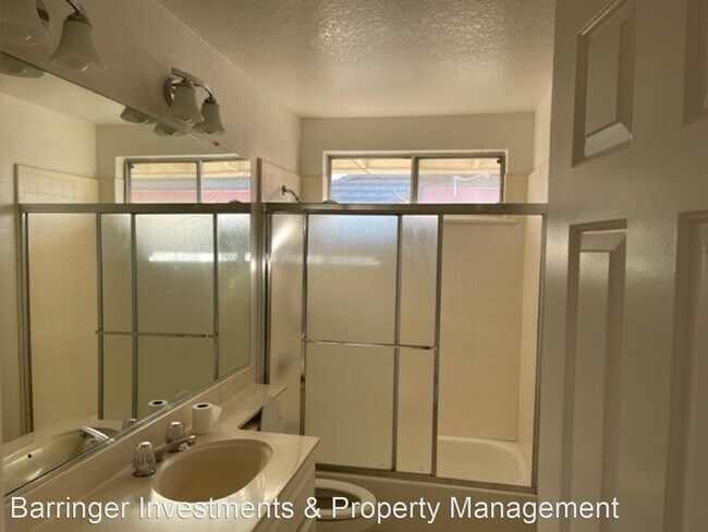 Building Photo - 4 br, 3 bath House - 1940 Cactus Street