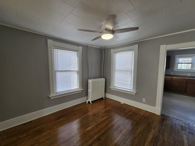 Building Photo - 214 2nd St SW