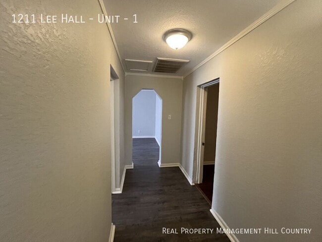 Building Photo - 1211 Lee Hall St