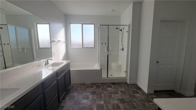 Building Photo - 1121 Cliff Castle Ave