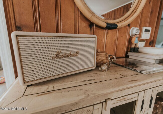 Building Photo - 35 12th Ave