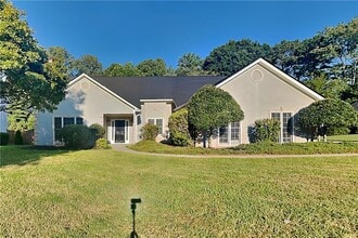 Building Photo - 11925 N Hickory Trace