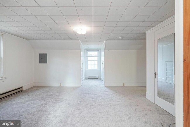 Building Photo - 172 Stewart Rd