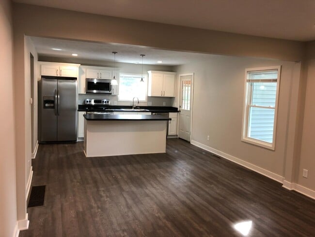 Building Photo - 1012 Jackson St NW