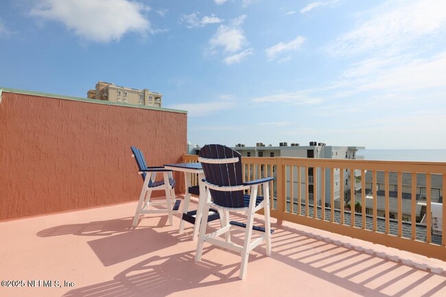 Building Photo - 1111 First St