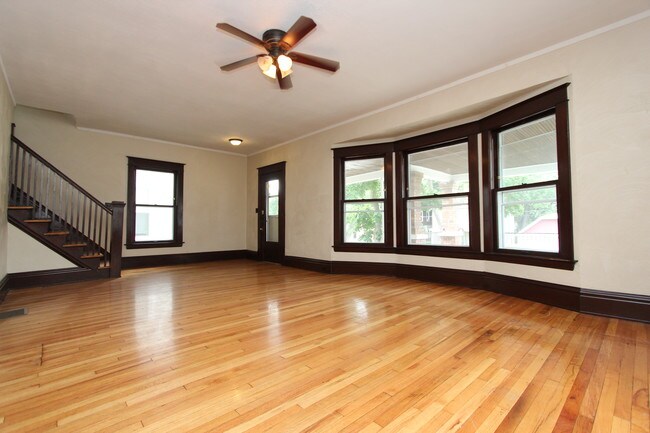 Building Photo - 1430 Sherman St SE