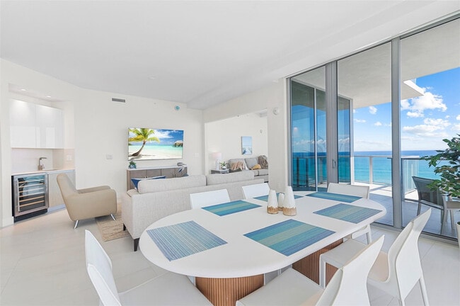 Building Photo - 3100 N Ocean Dr