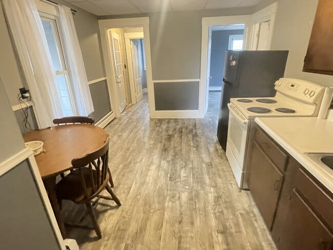 Primary Photo - 9 Mt Vernon St