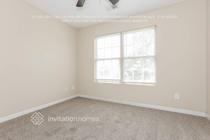 Building Photo - 5490 Rosehall Pl