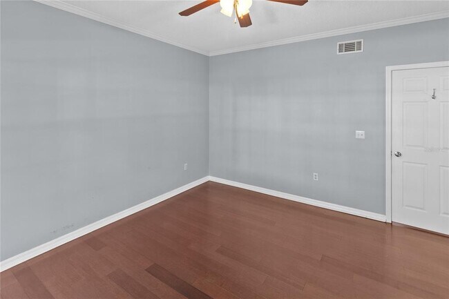 Building Photo - 10000 SW 52nd Ave