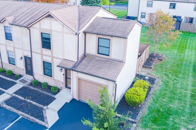 Building Photo - 7630 Alta View Blvd