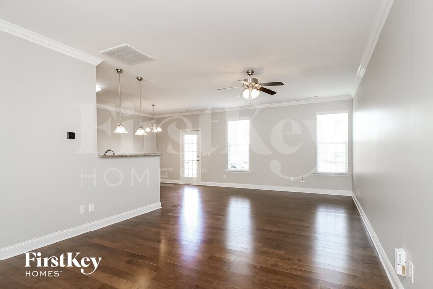 Building Photo - 1643 Ashmead Ln