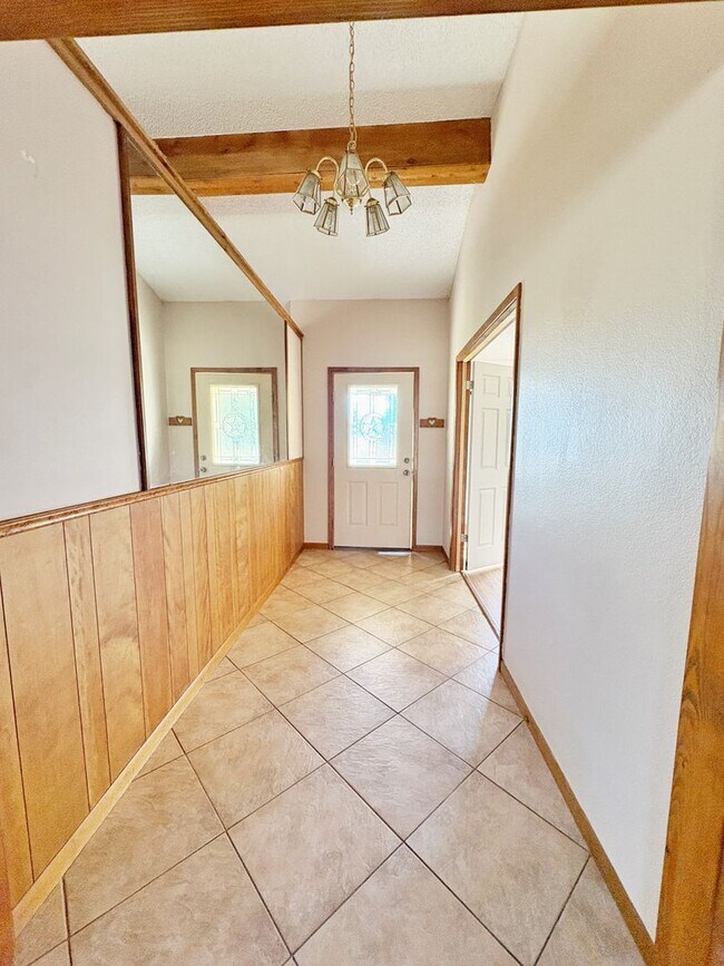 Building Photo - 139 Glenvalley Cir