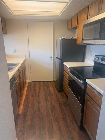 Building Photo - 12812 Woodbend Ct