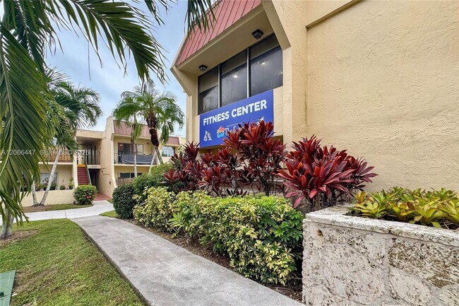Building Photo - 13898 SW 90th Ave