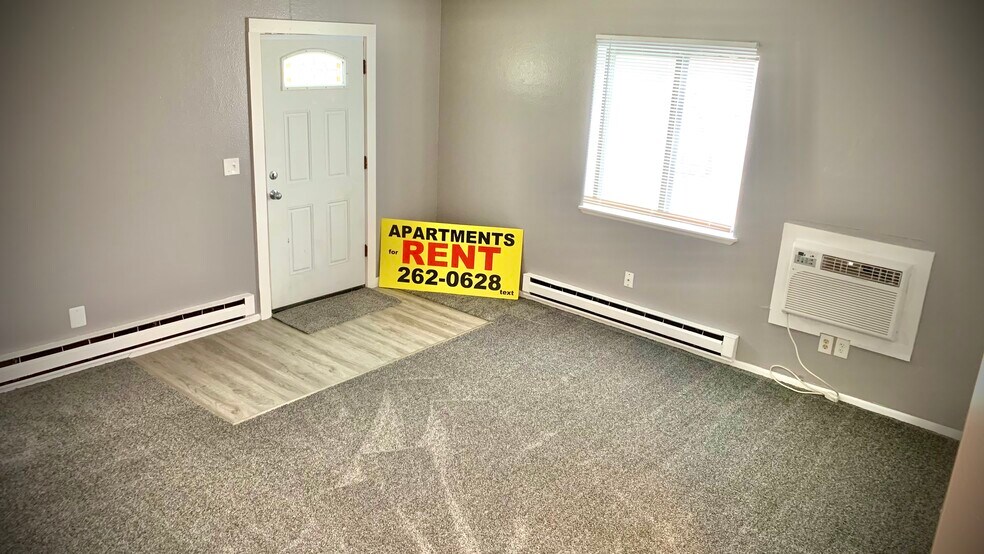 Building Photo - 961 E 23rd St