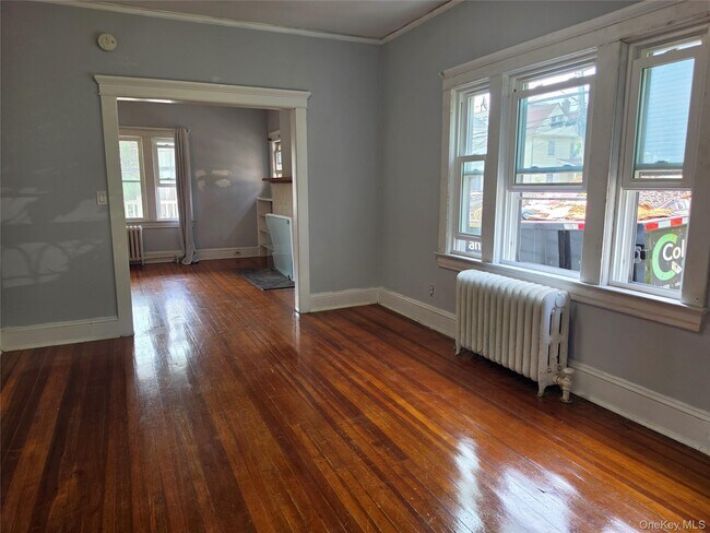 Building Photo - 81 Waring Pl