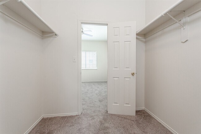 Building Photo - 4713 Virginia Ave