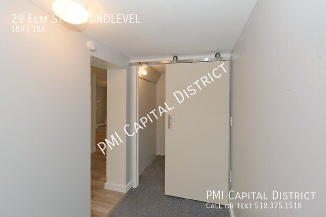 Building Photo - Heat included!  Modern, Centrally located,...