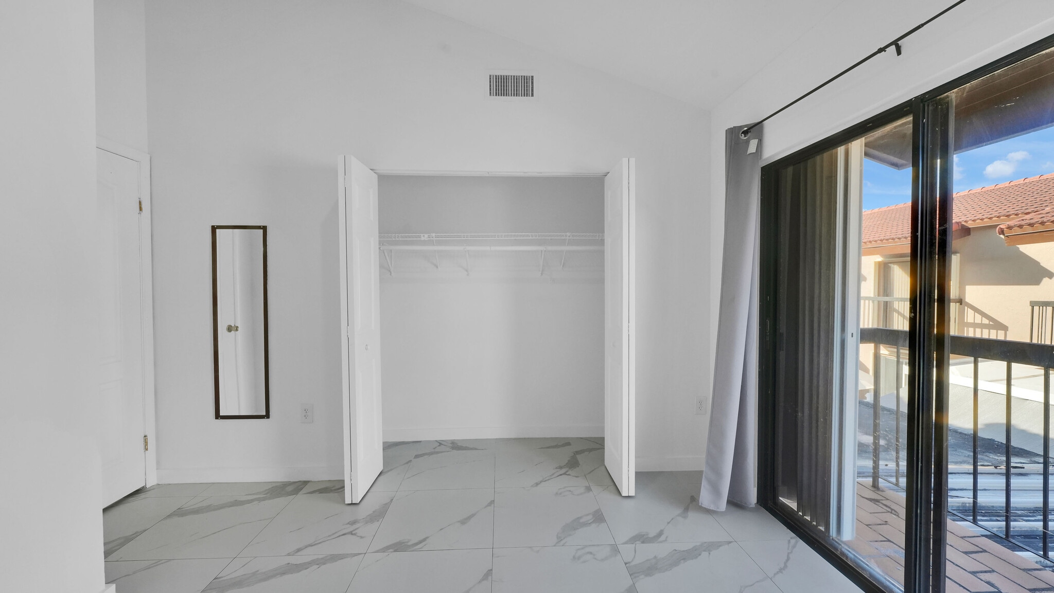 Building Photo - 1917 SW 107th Ave