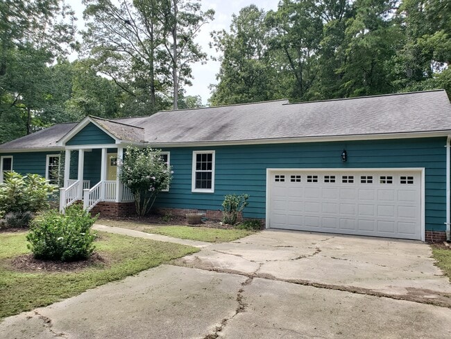 Building Photo - 141 The Maine