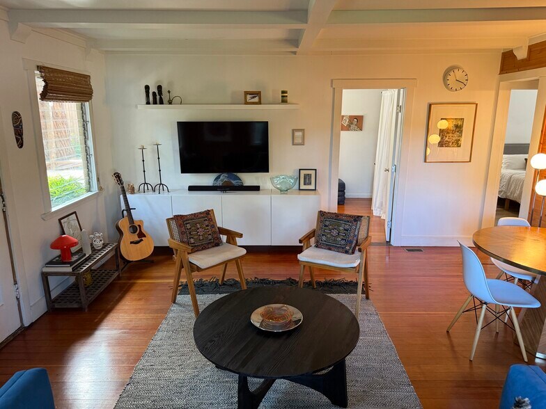 Living Room - 2343 Yosemite Dr
