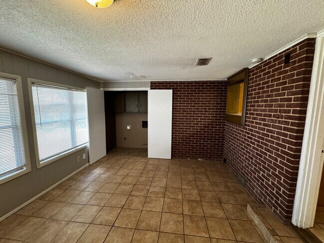 Building Photo - 3806 23rd St