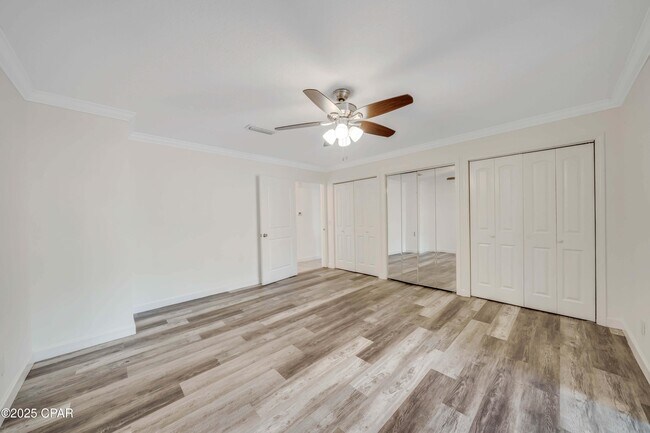 Building Photo - 205 Sunset Ln