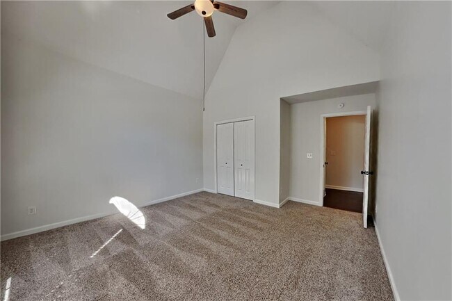 Building Photo - 339 Warrenton Dr