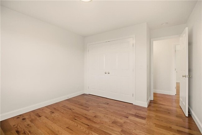 Building Photo - 37 Thayer St