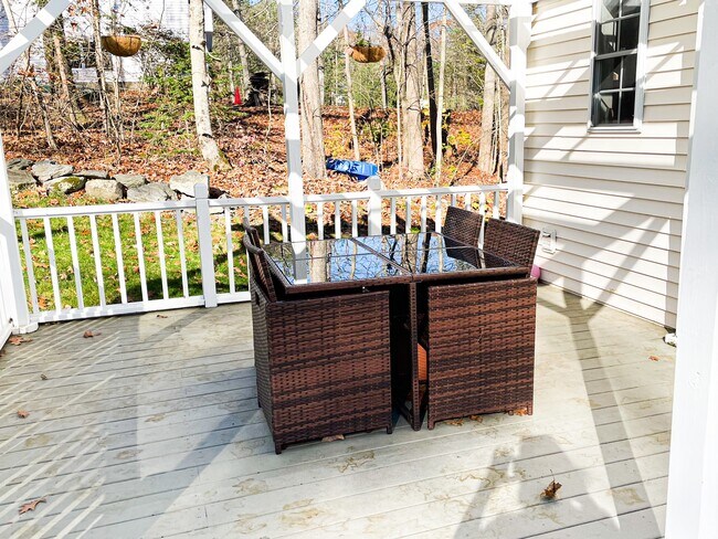 Building Photo - 125 Ridgeview Dr