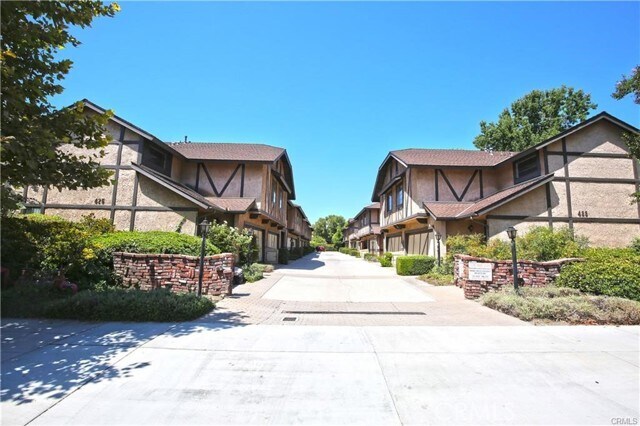 Primary Photo - 425 N 1st Ave
