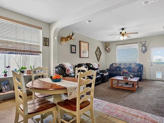 Building Photo - Comfy 3 Bed/2 Bath Midland Home with all appliances, backyard, attached garage, 6 min to grocery ...