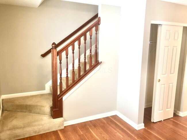 Building Photo - 2916 Abbey Knoll Dr