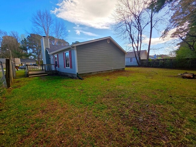 Building Photo - 3 Br 2 BA in Spring Villa