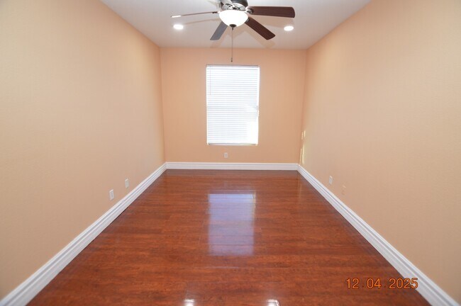 Building Photo - 638 Harvester Course Dr