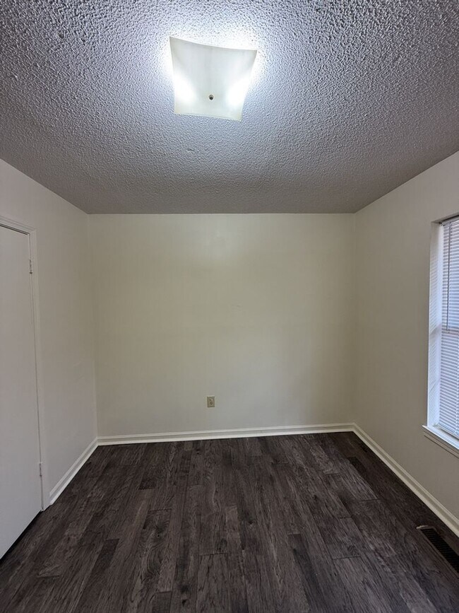 Building Photo - 3606 Medical Dr