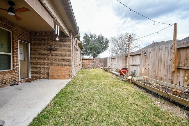 Building Photo - 11718 Balvano Dr