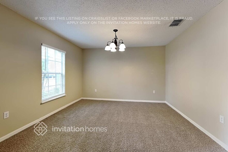 Building Photo - 1701 Alhambra Crest Dr